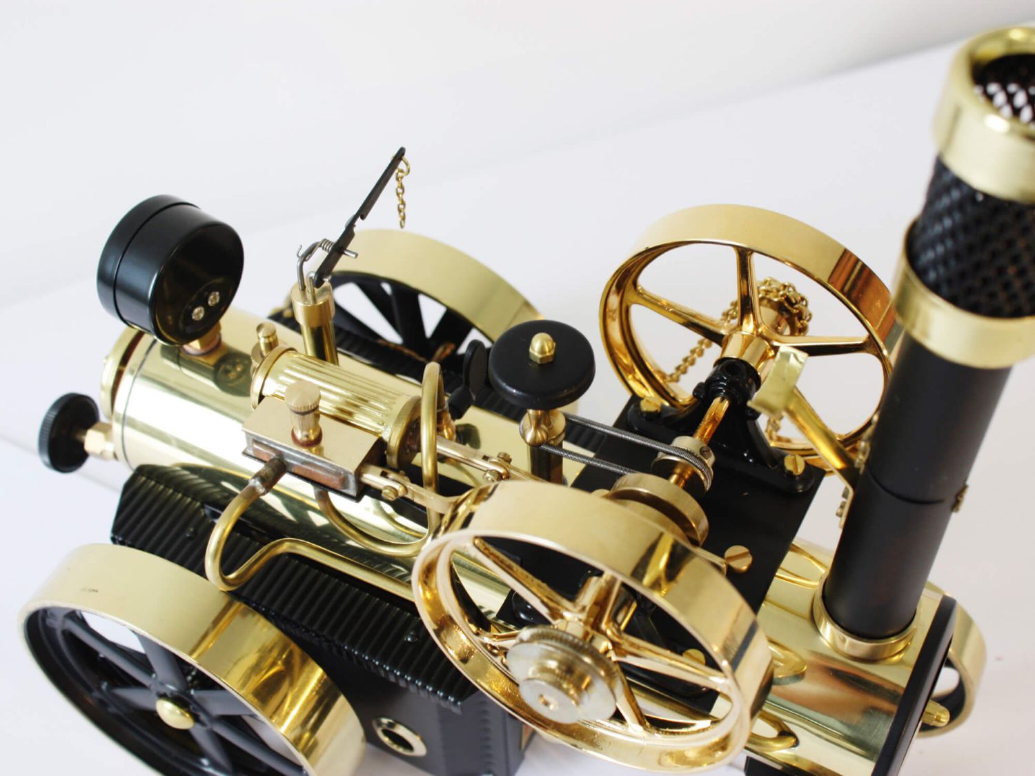 Wilesco D430 Steam powered Locomobile